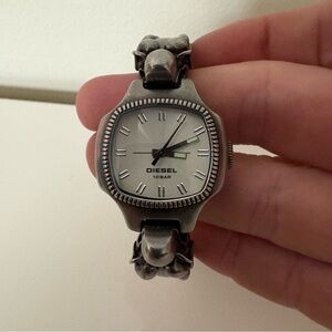 Diesel ‘Only the Brave’ 10 BAR Dragon Head Steel Bracelet Watch Unisex